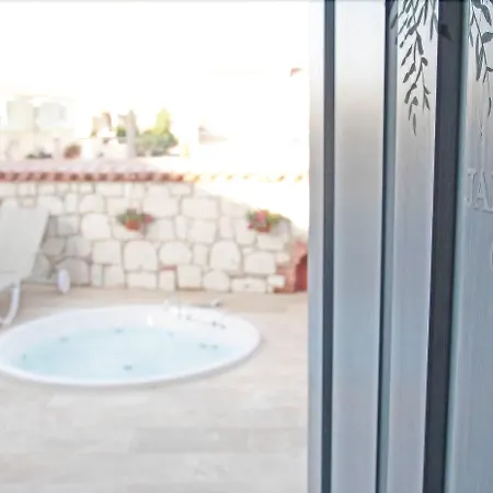 מלון Igdelihan Unique 2*